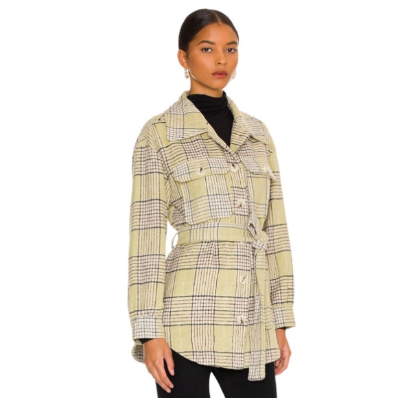 Line & Dot Shacket - Picture 4 of 9